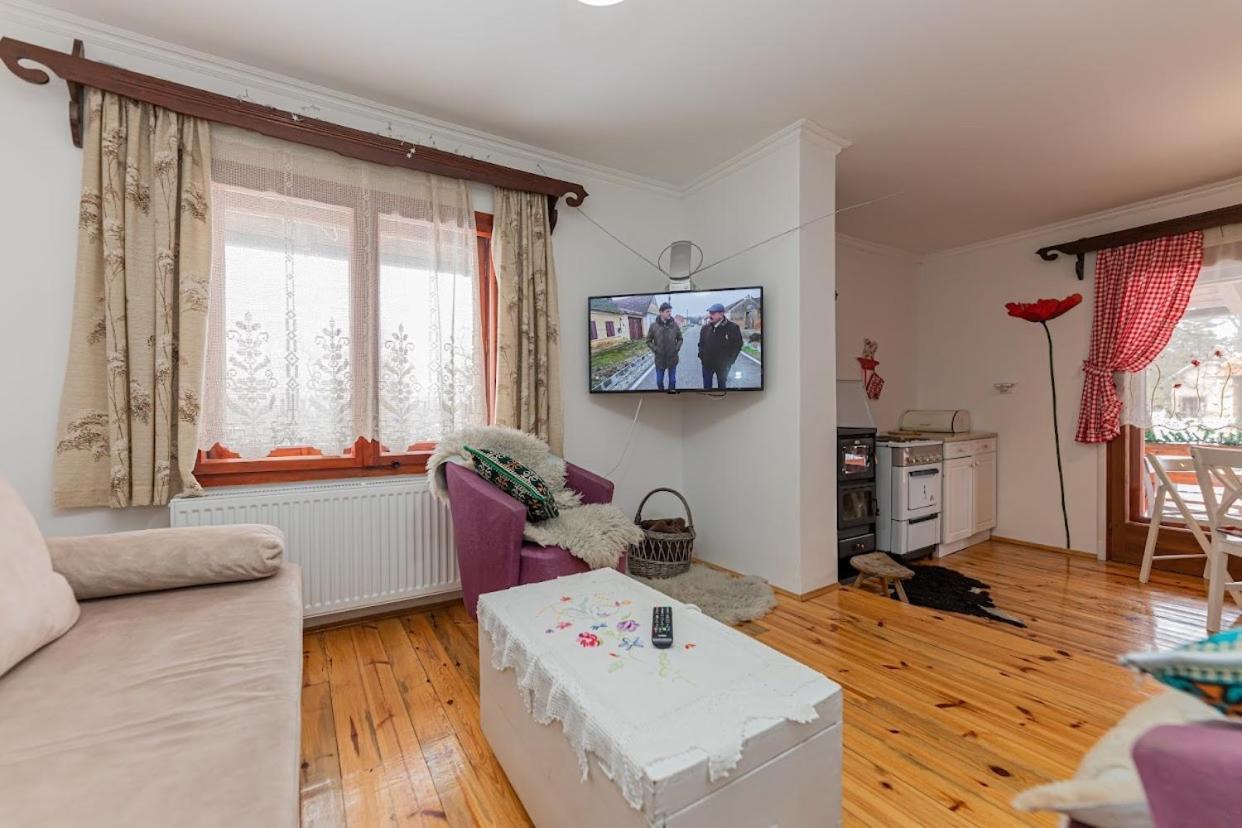 Holiday Home Captain'S Village Sljivovica  Bagian luar foto