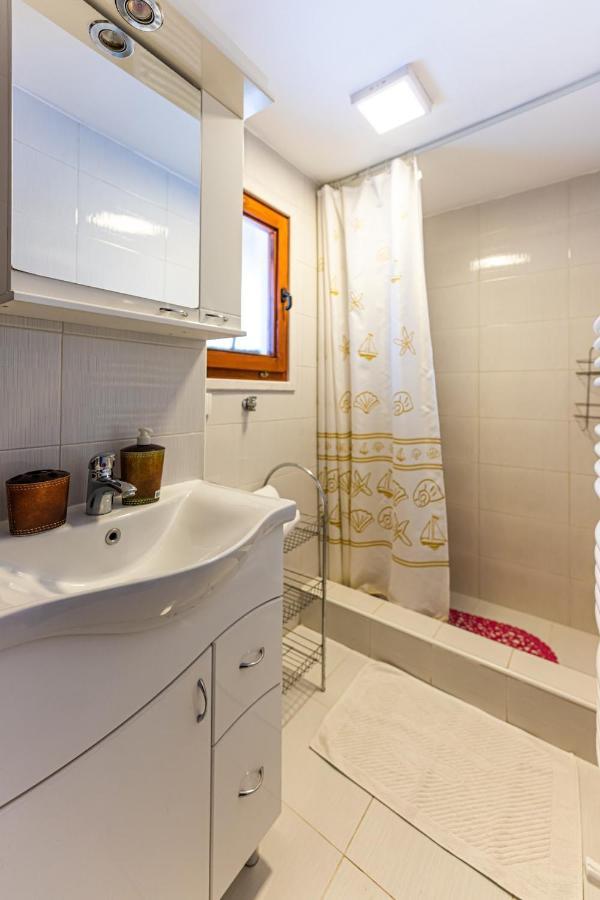 Holiday Home Captain'S Village Sljivovica  Bagian luar foto
