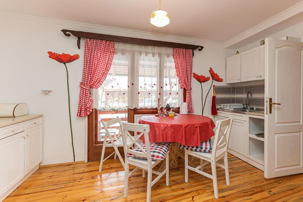 Holiday Home Captain'S Village Sljivovica  Bagian luar foto