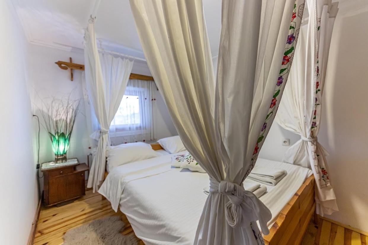 Holiday Home Captain'S Village Sljivovica  Bagian luar foto
