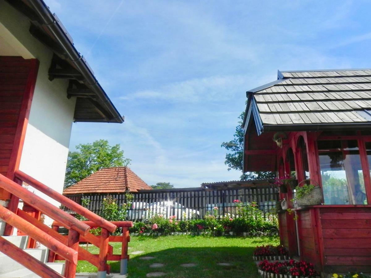 Holiday Home Captain'S Village Sljivovica  Bagian luar foto