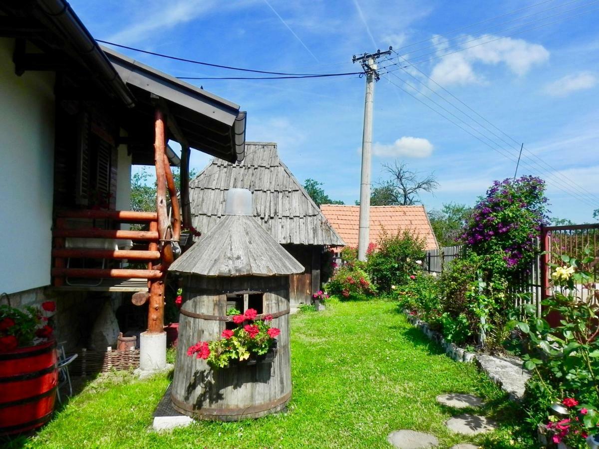Holiday Home Captain'S Village Sljivovica  Bagian luar foto