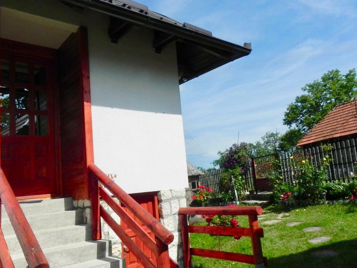 Holiday Home Captain'S Village Sljivovica  Bagian luar foto